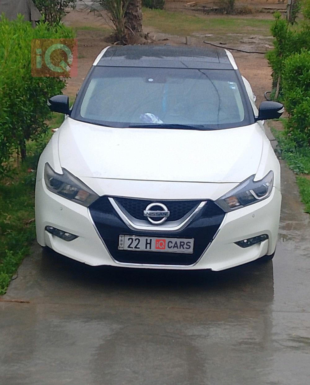 نيسان ماكسيما